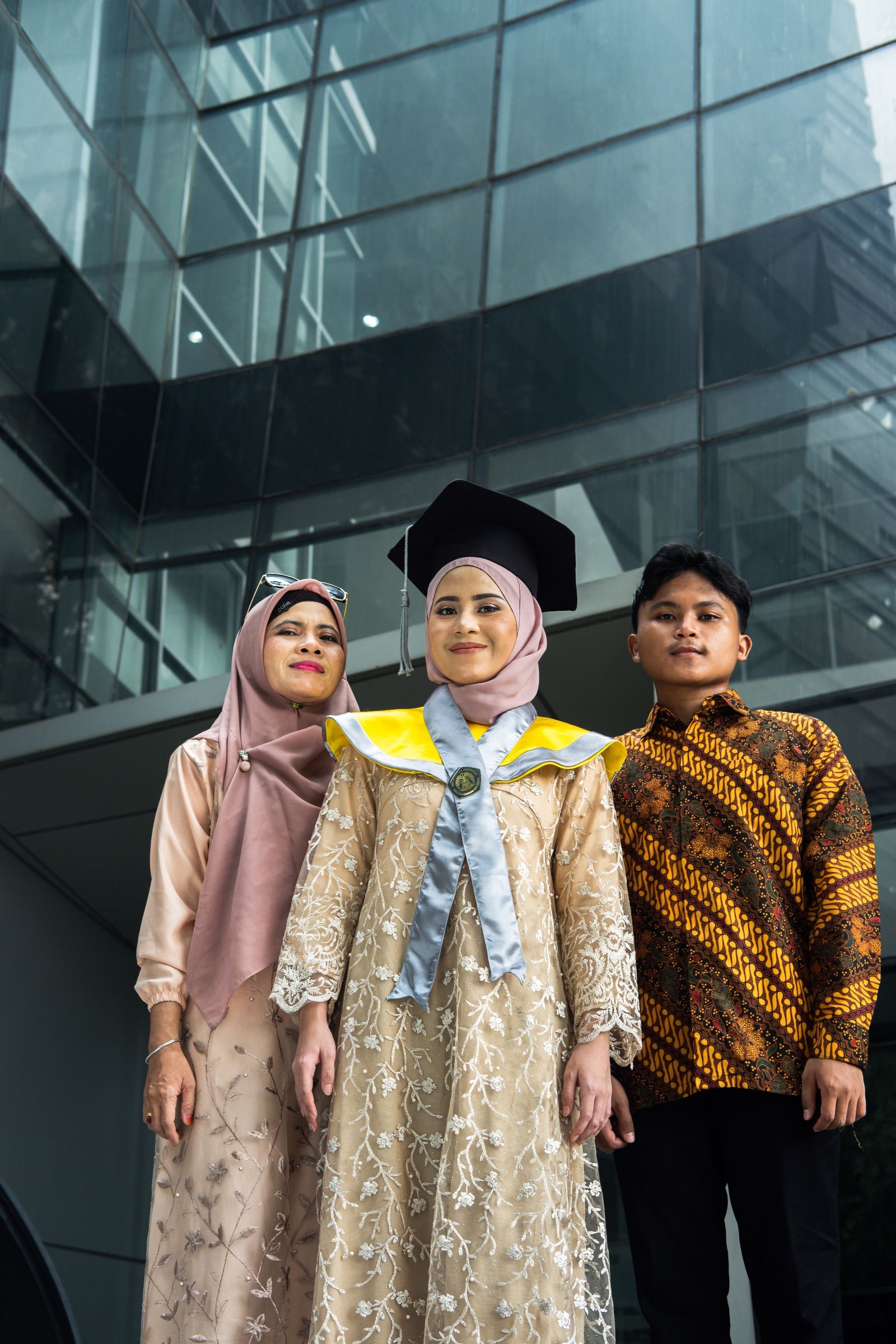 Nuna Graduation — plate 11