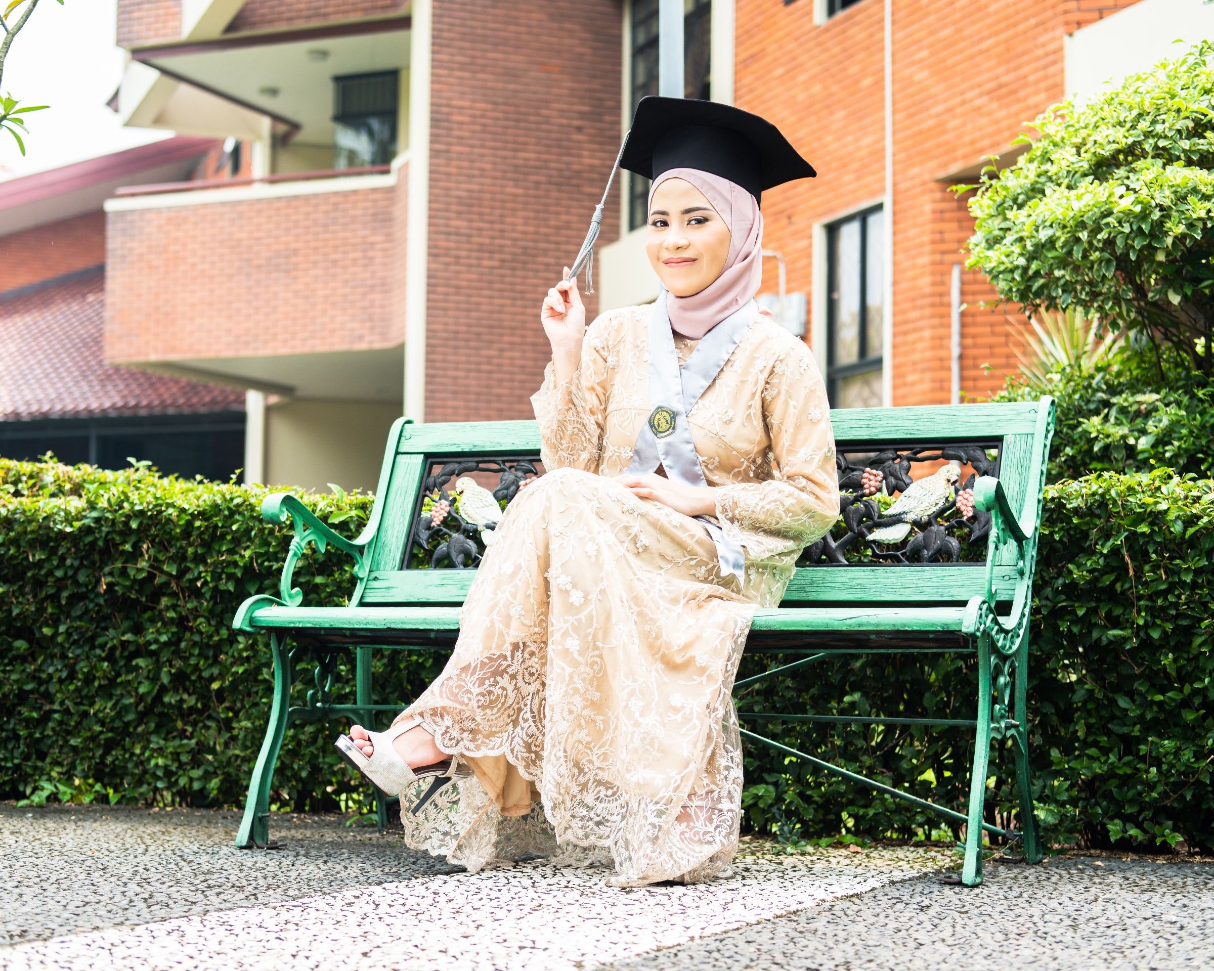 Nuna Graduation — plate 02